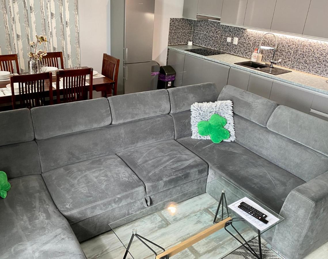 Royal City Centre Apartment Попрад Экстерьер фото