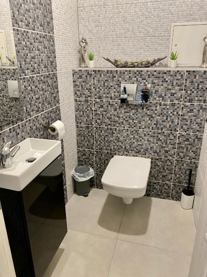 Royal City Centre Apartment Попрад Экстерьер фото
