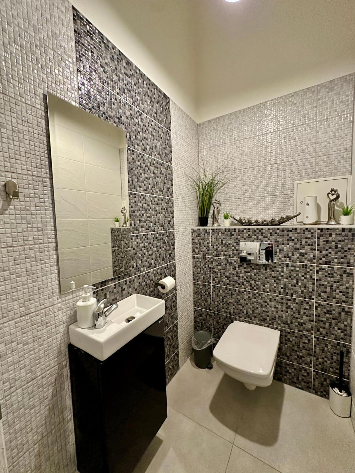 Royal City Centre Apartment Попрад Экстерьер фото