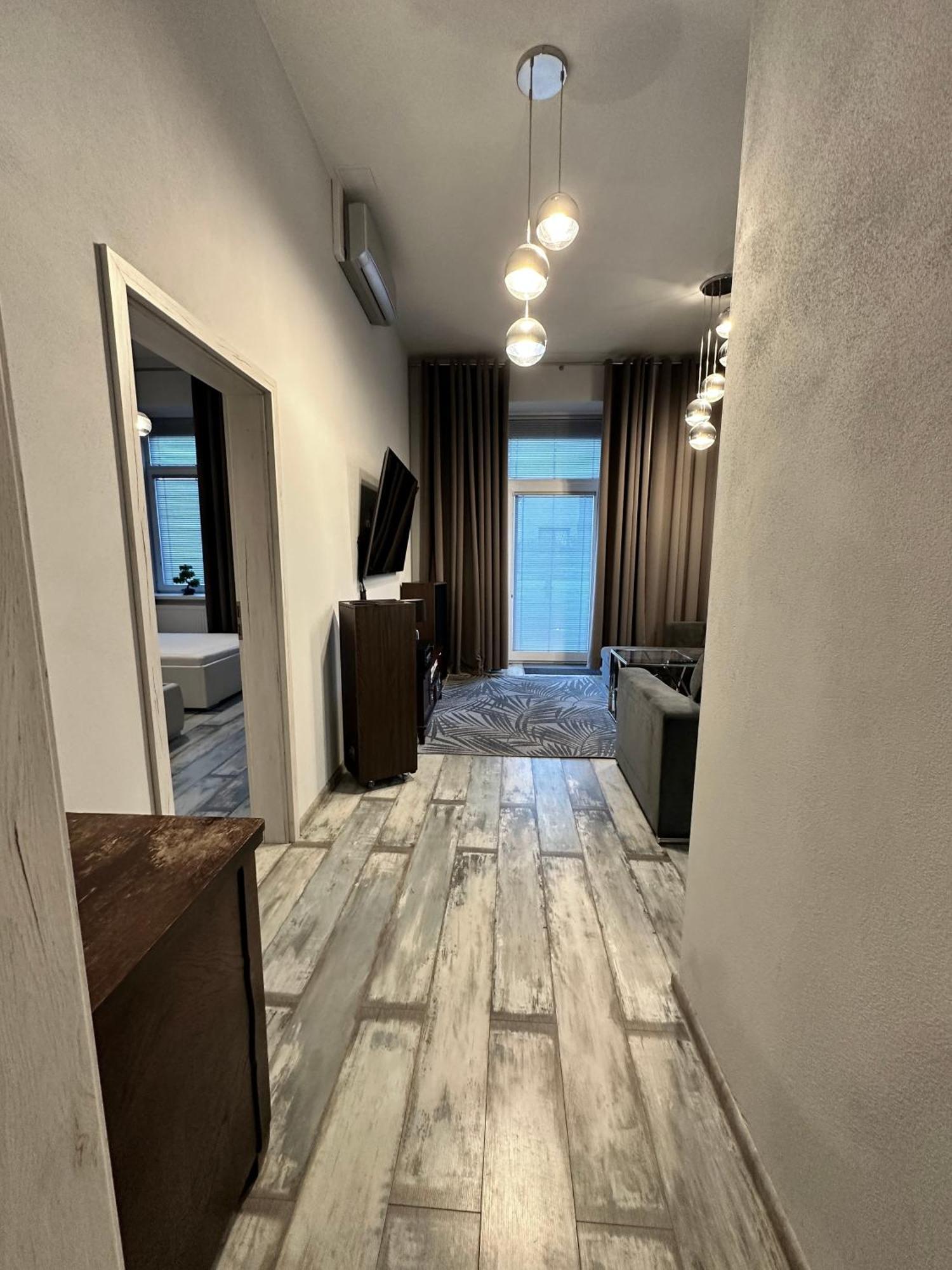 Royal City Centre Apartment Попрад Экстерьер фото