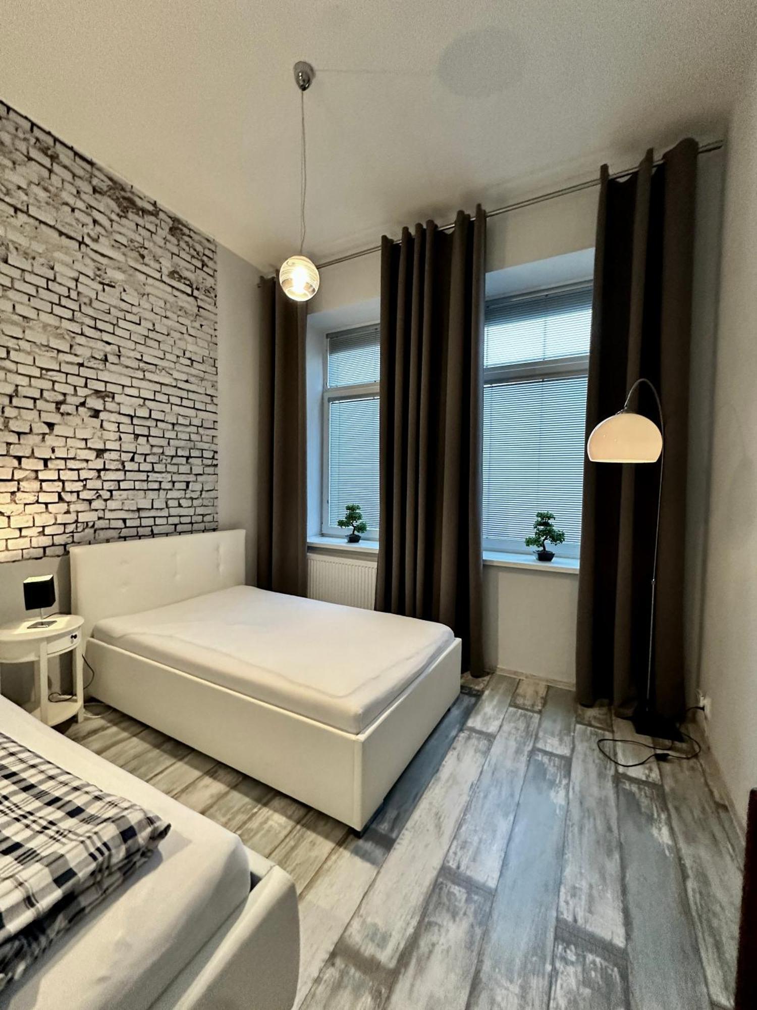 Royal City Centre Apartment Попрад Экстерьер фото