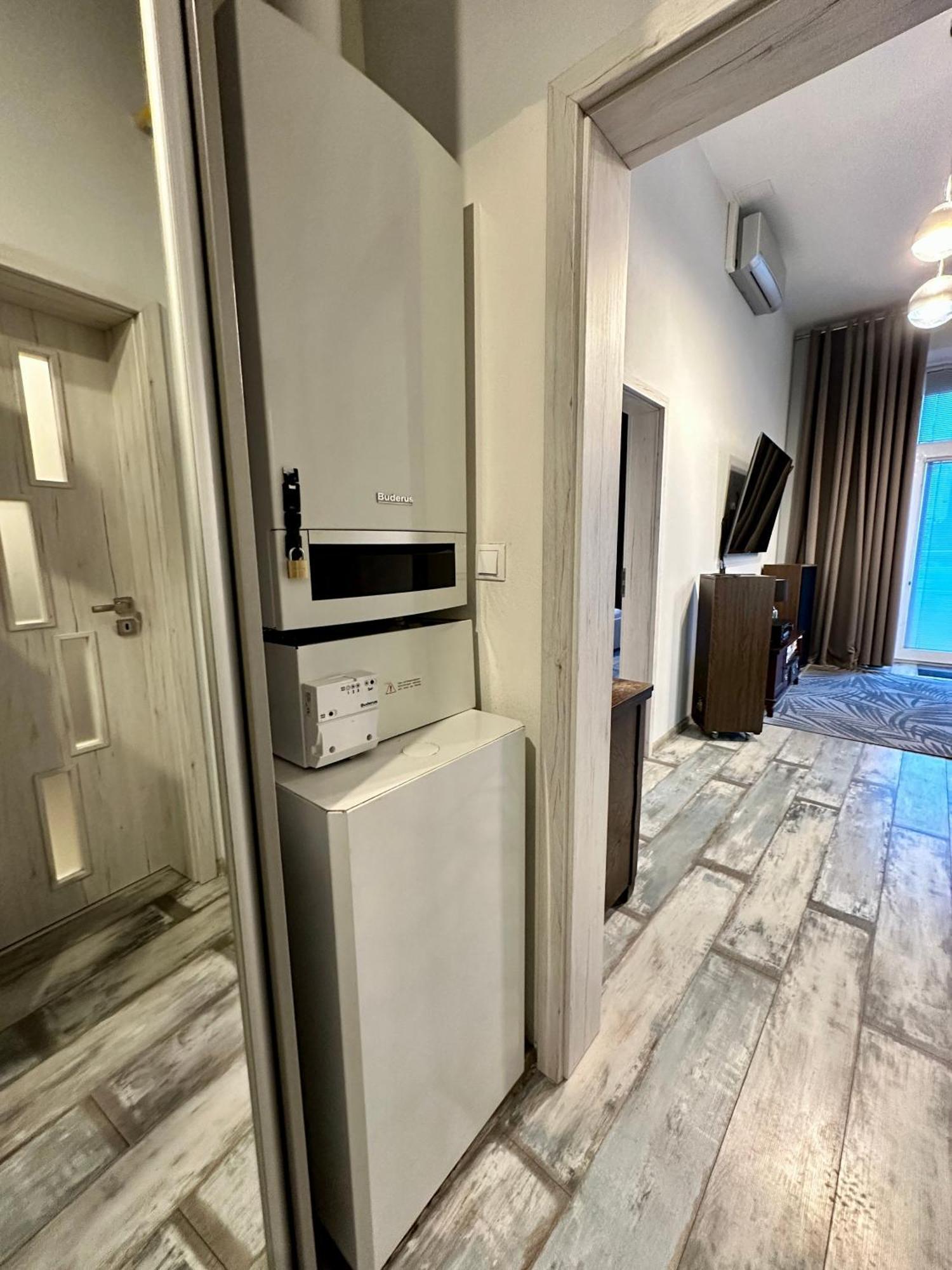 Royal City Centre Apartment Попрад Экстерьер фото