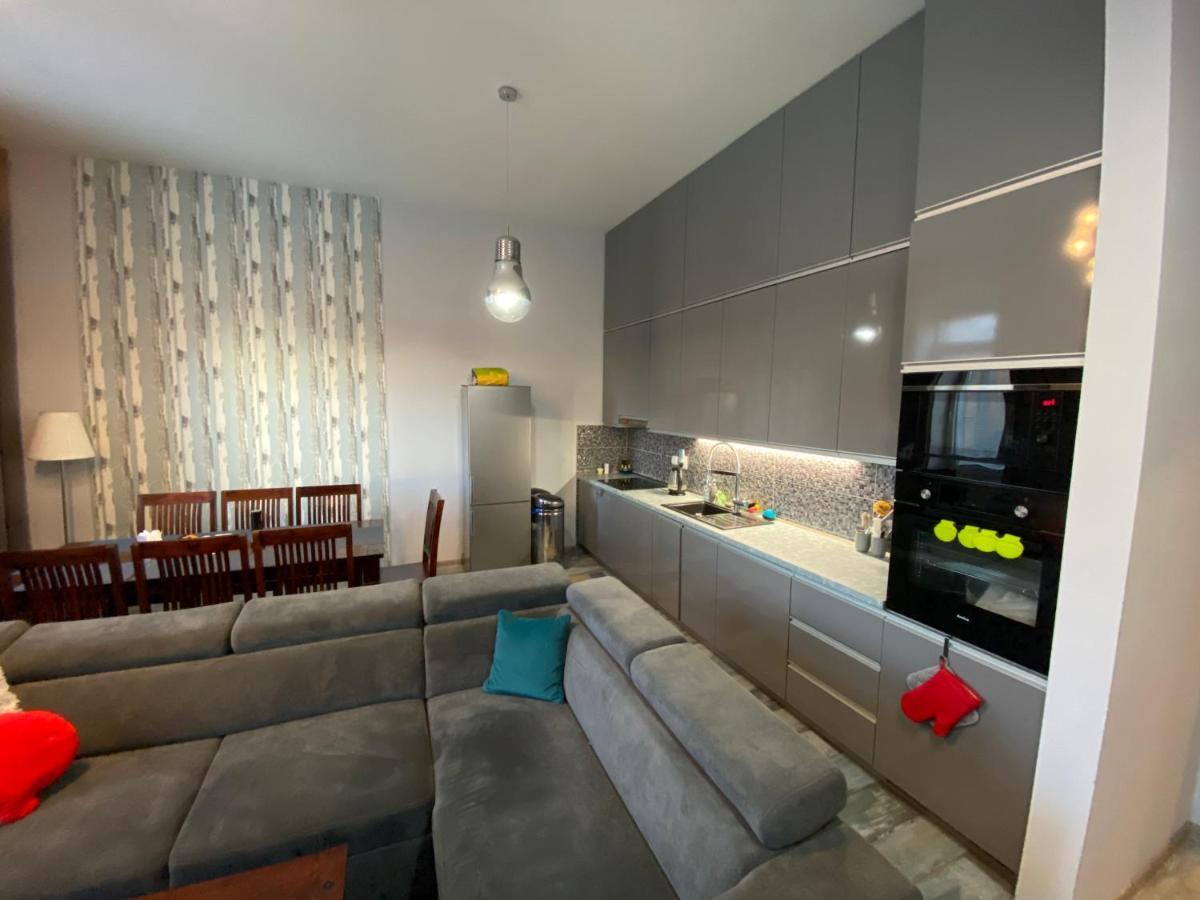 Royal City Centre Apartment Попрад Экстерьер фото